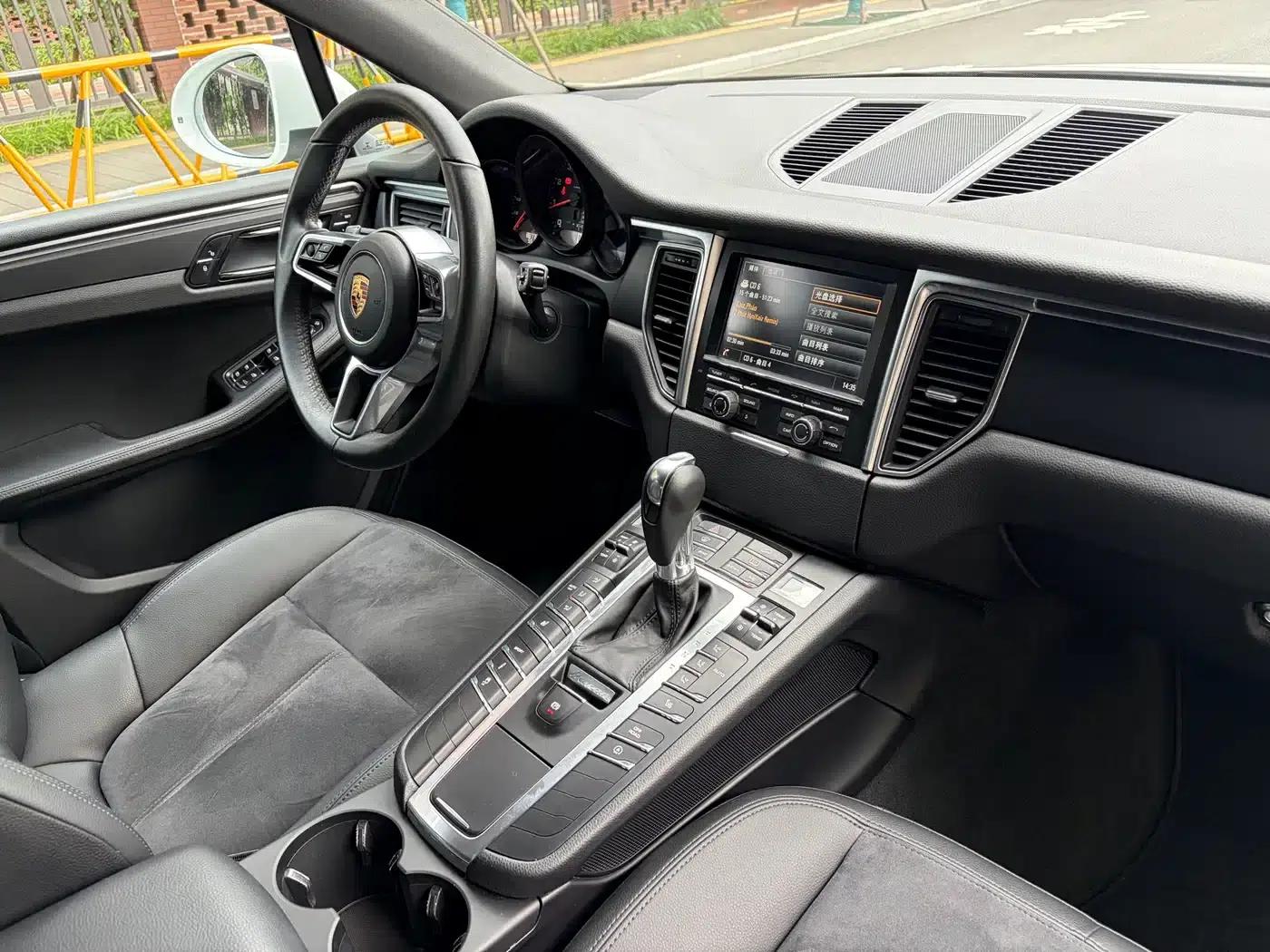2016 Macan 2.0T — миниатюра 14