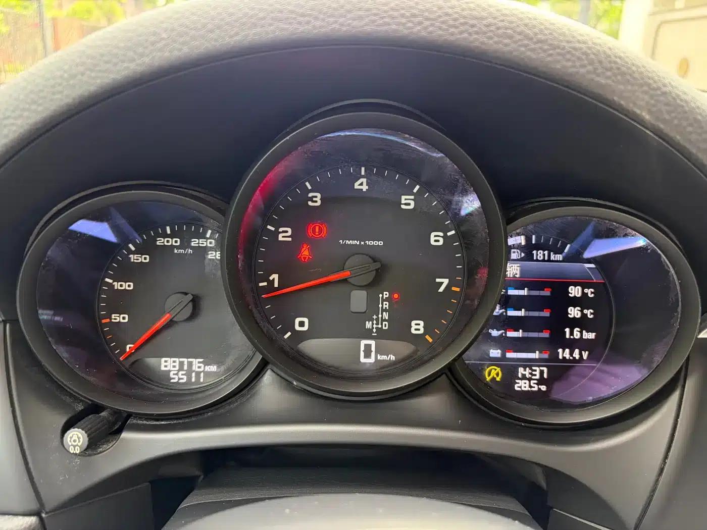 2016 Macan 2.0T — миниатюра 15