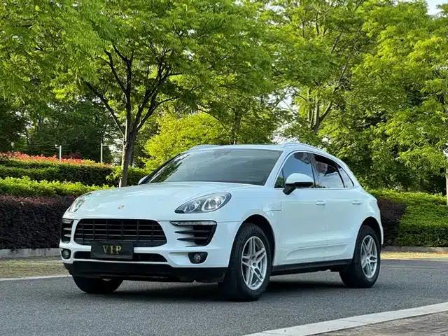 2017 Macan 2.0T
