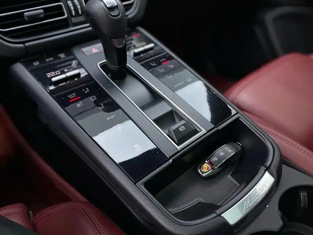 2023 Macan 2.0T — миниатюра 6