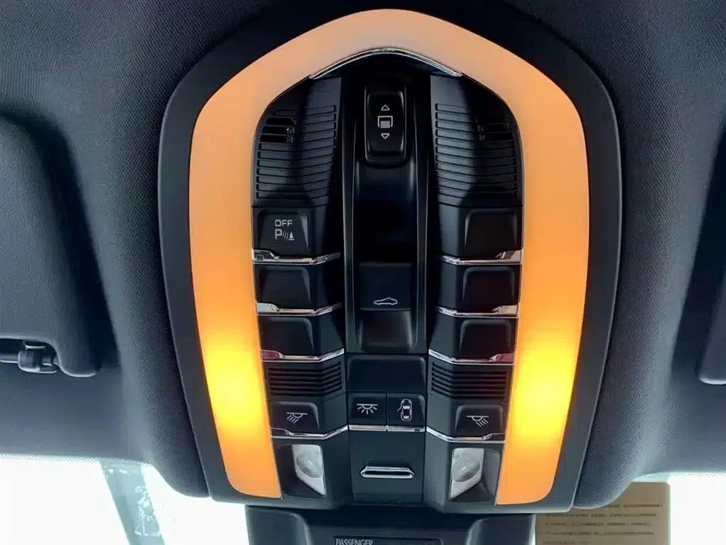 2020 Macan 2.0T — миниатюра 26