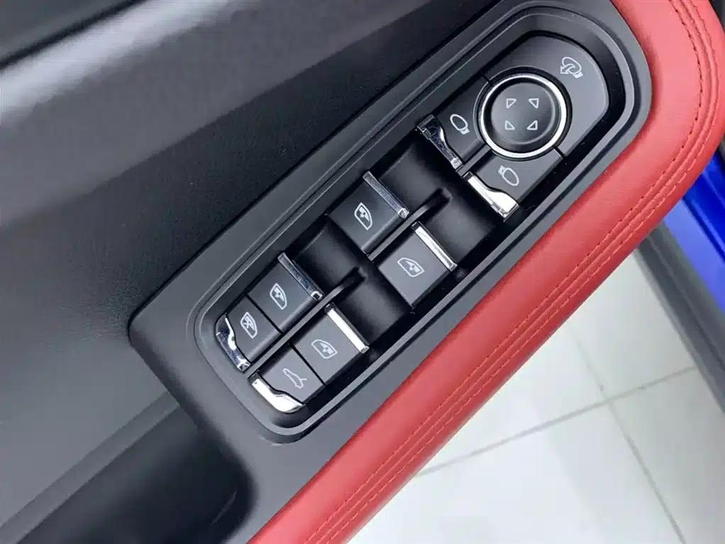 2020 Macan 2.0T — миниатюра 31