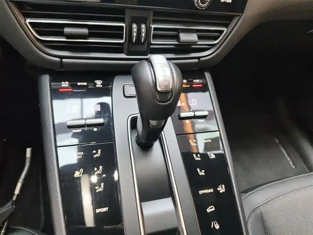 2022 Macan 2.0T — миниатюра 21
