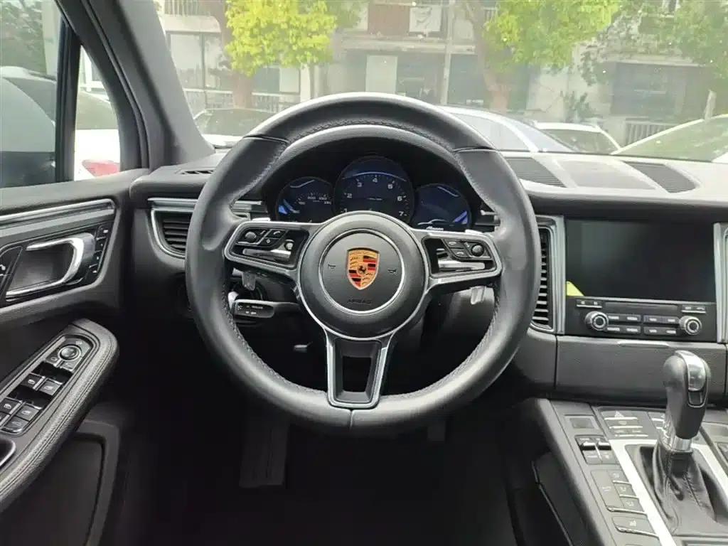 2017 Macan 2.0T — миниатюра 11