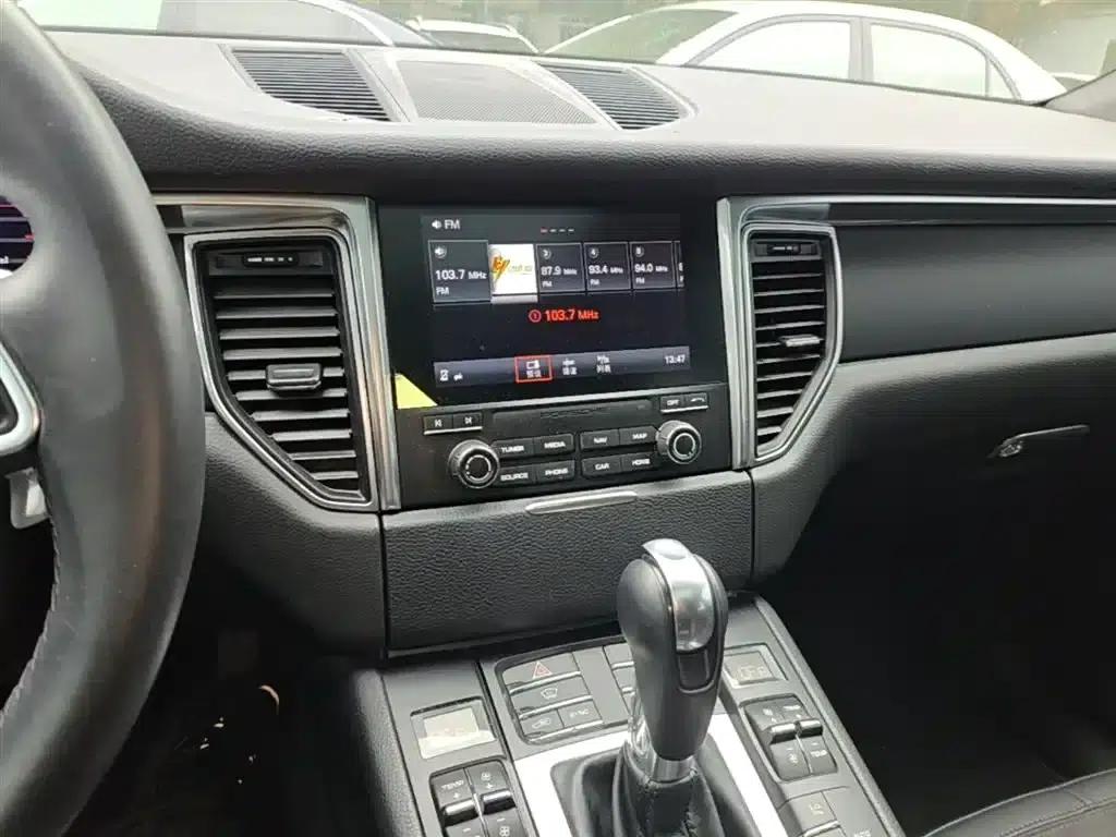 2017 Macan 2.0T — миниатюра 13