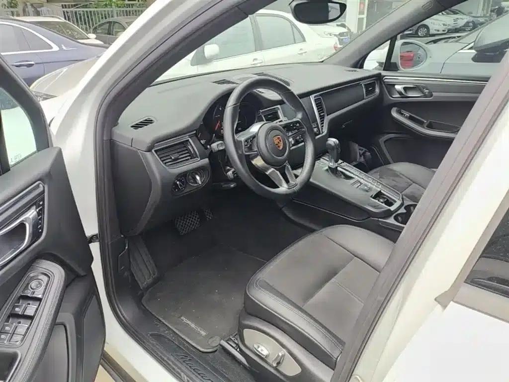 2017 Macan 2.0T — миниатюра 16