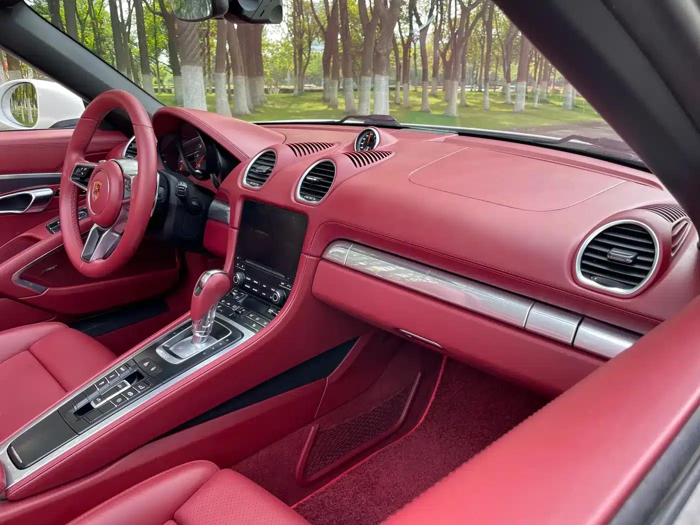 2018 Porsche 718 Boxster 2.0T — миниатюра 16