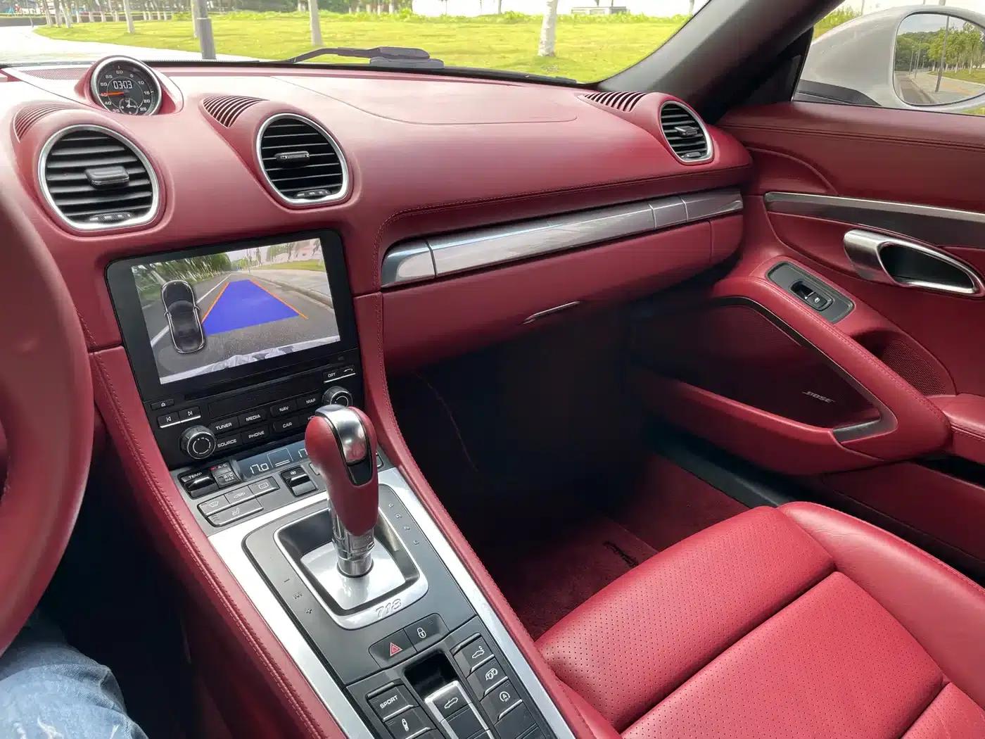 2018 Porsche 718 Boxster 2.0T — миниатюра 29