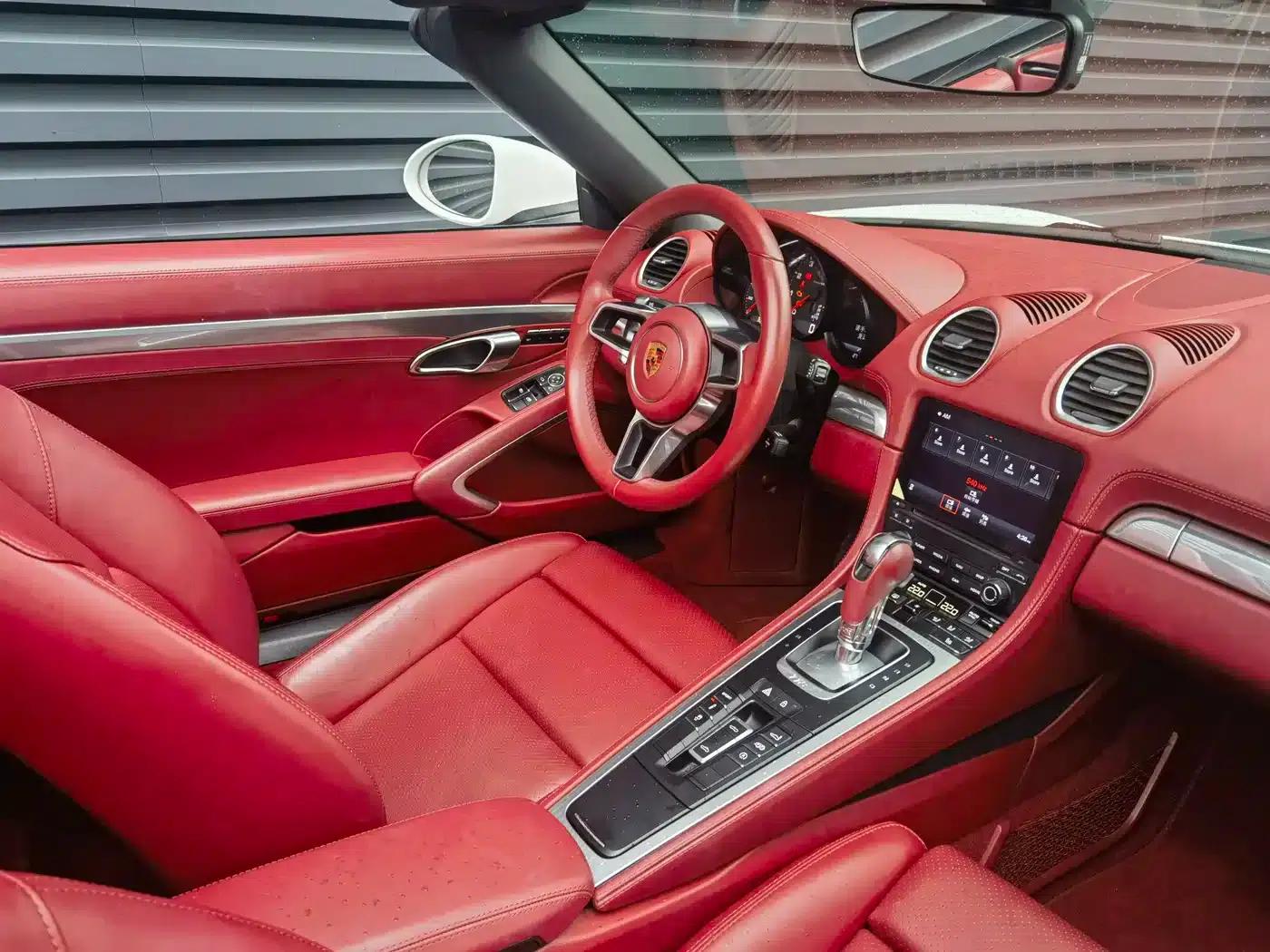 2022 Porsche 718 Boxster 2.0T — миниатюра 5