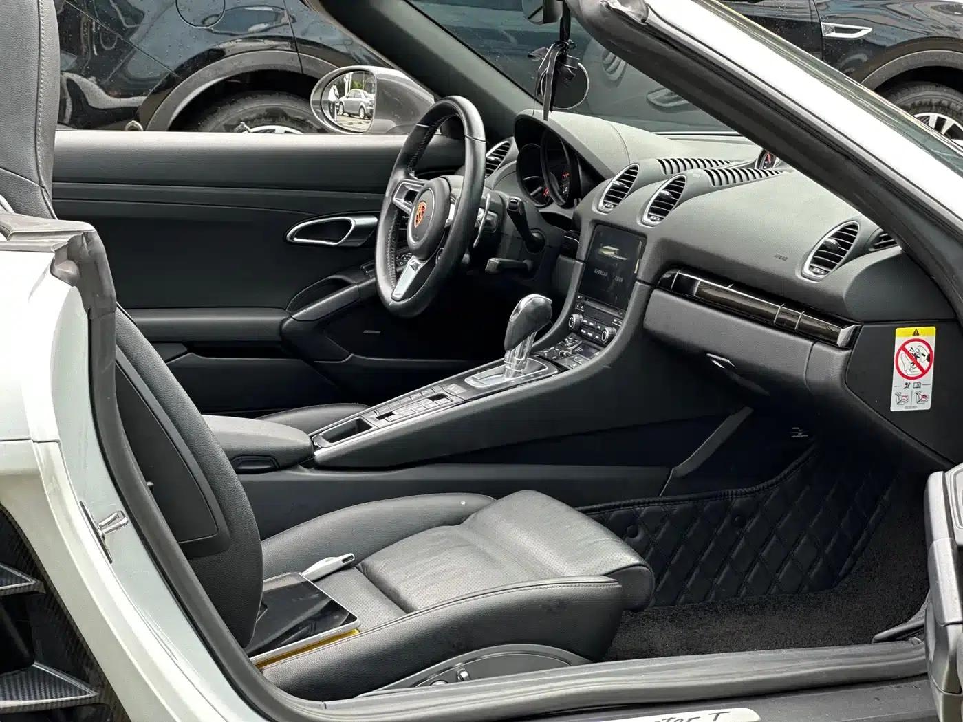 2019 Porsche 718 Boxster T 2.0T — миниатюра 4