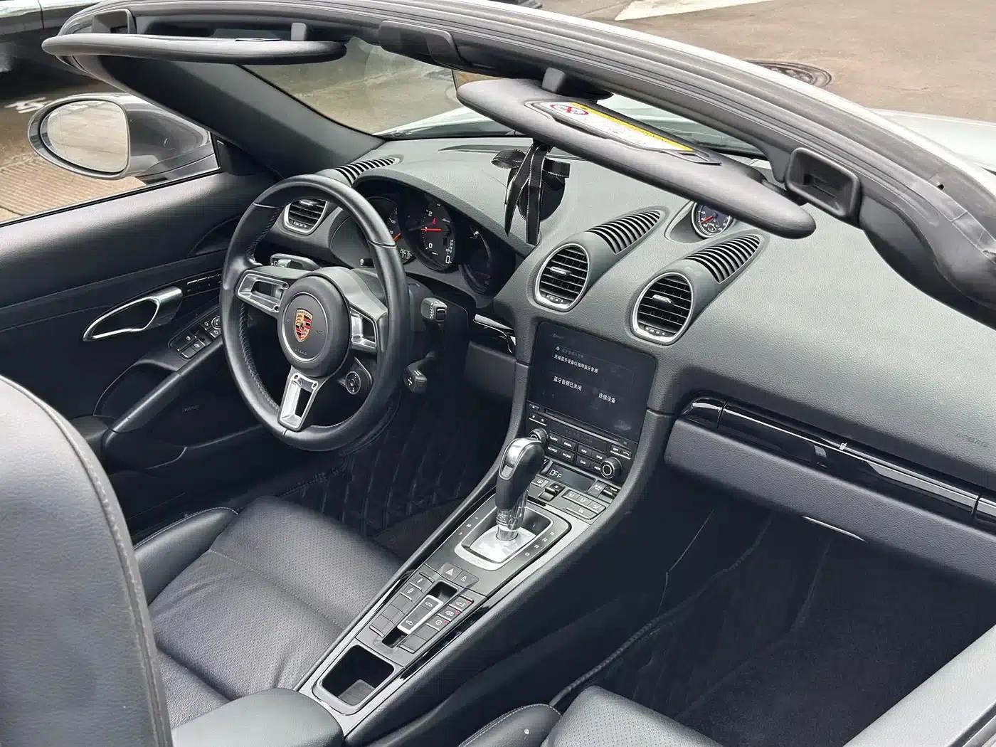 2019 Porsche 718 Boxster T 2.0T — миниатюра 5