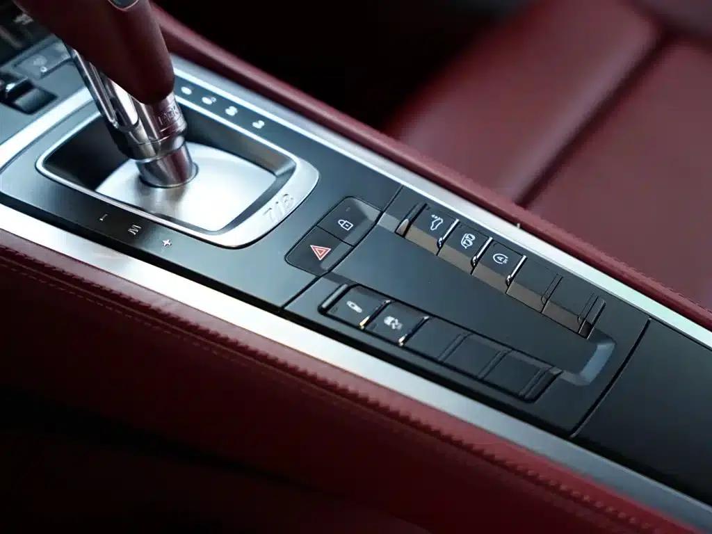 Porsche 718 Cayman 2020 2.0T — миниатюра 33