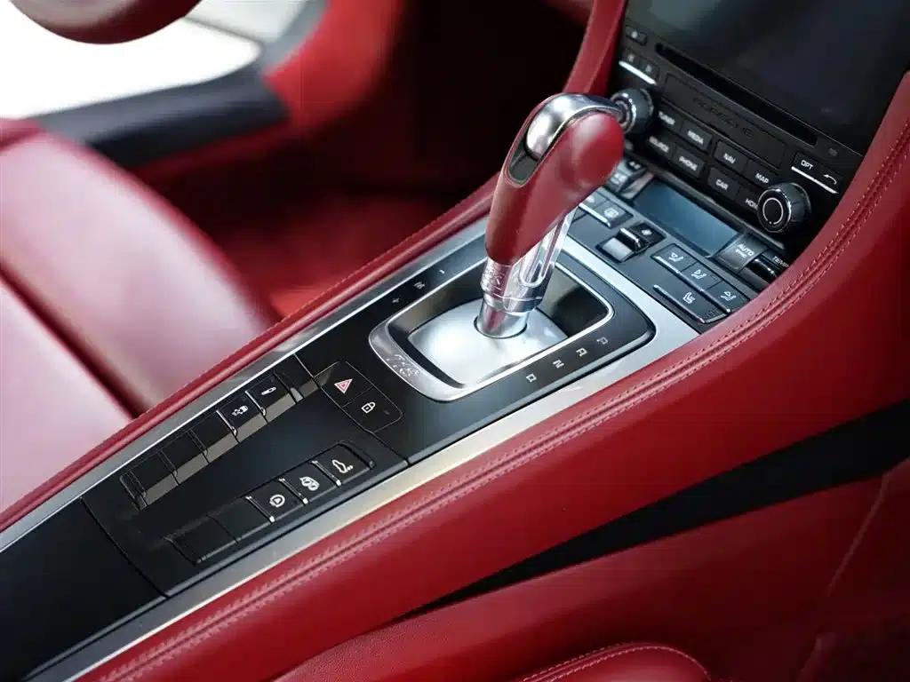 Porsche 718 Cayman 2020 2.0T — миниатюра 37