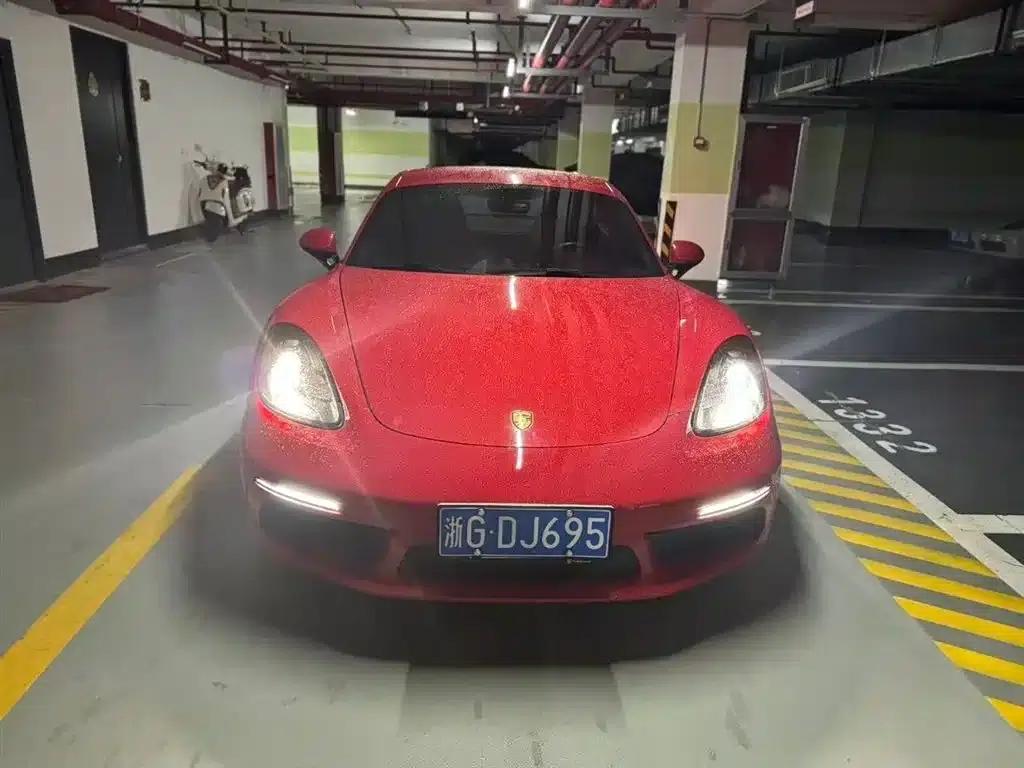 Porsche 718 Cayman 2020 2.0T — миниатюра 1