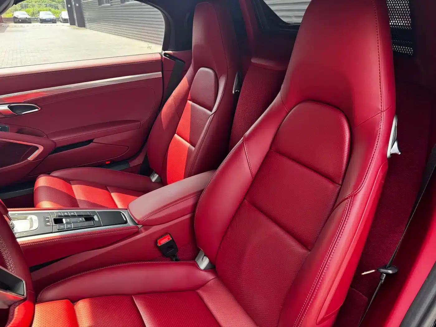 2022 Porsche 718 Boxster 2.0T — миниатюра 11