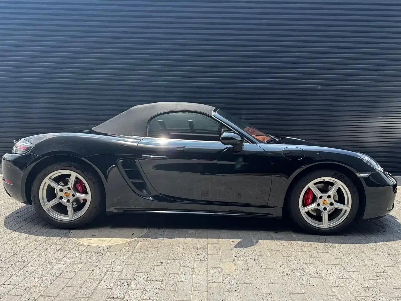 2022 Porsche 718 Boxster 2.0T — миниатюра 5