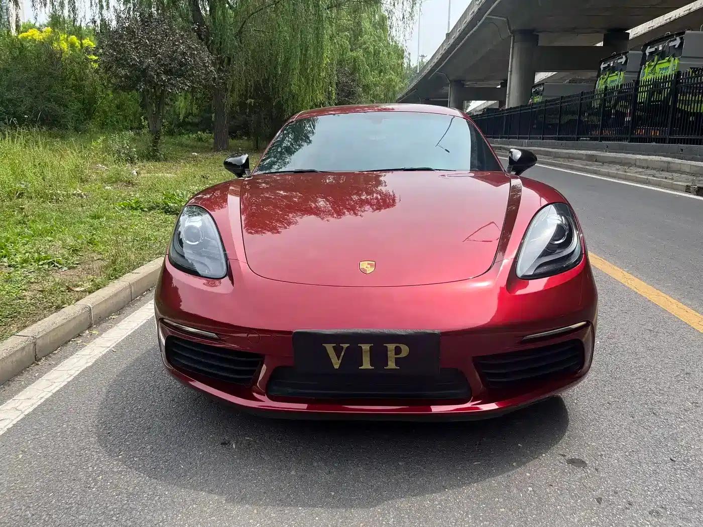 Porsche 718 Cayman 2018 2.0T — миниатюра 2