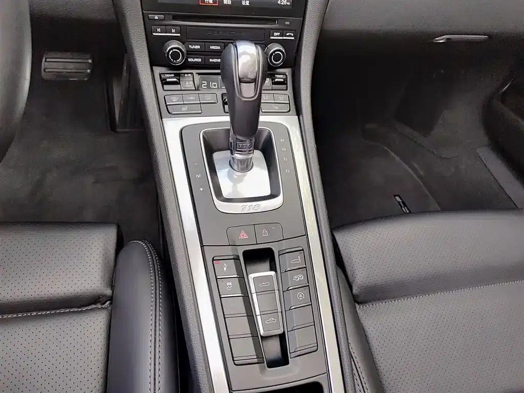 2022 Porsche 718 Boxster 2.0T — миниатюра 10