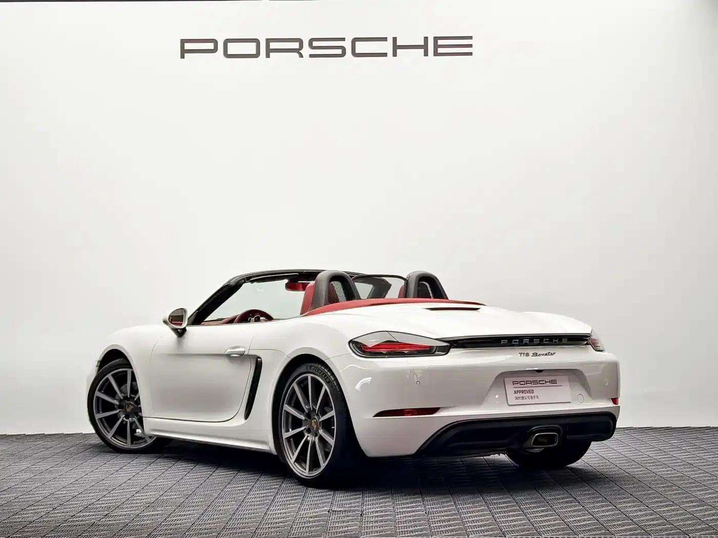 2023 Porsche 718 Boxster 2.0T — миниатюра 5