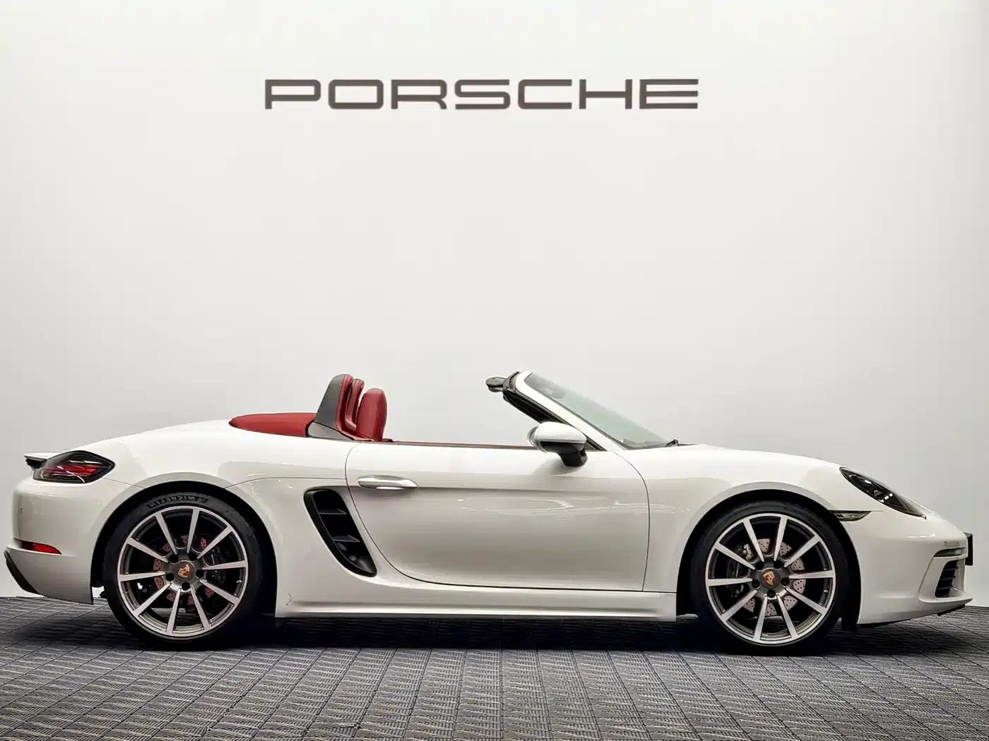 2023 Porsche 718 Boxster 2.0T — миниатюра 8