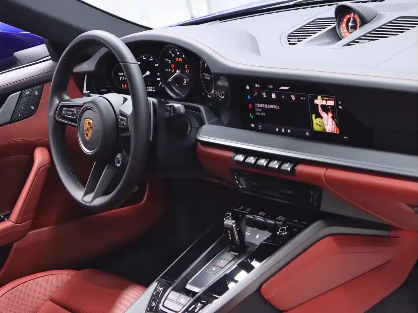 2023 Porsche 911 Carrera 4 3.0T — миниатюра 14