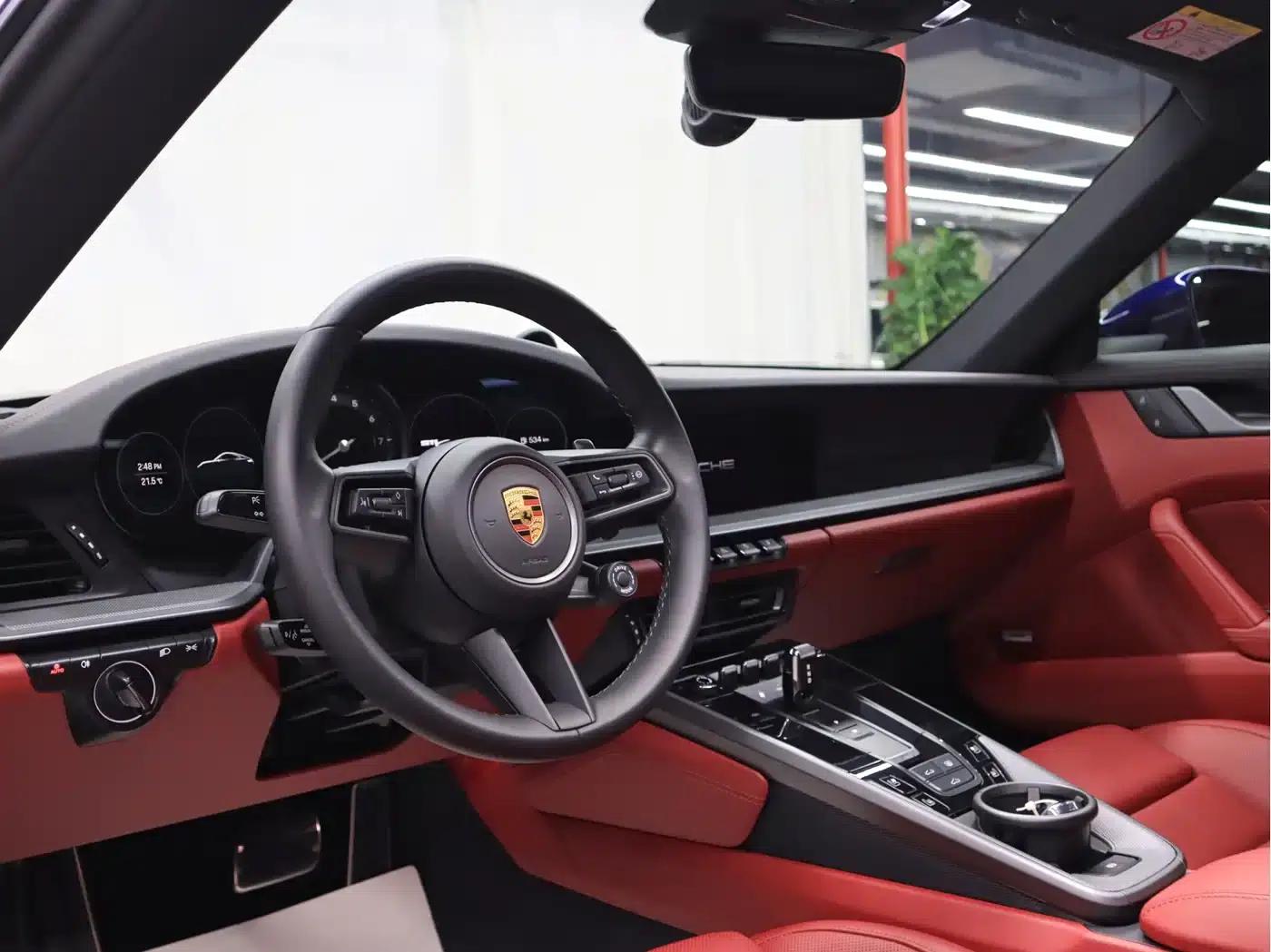 2023 Porsche 911 Carrera 4 3.0T — миниатюра 7