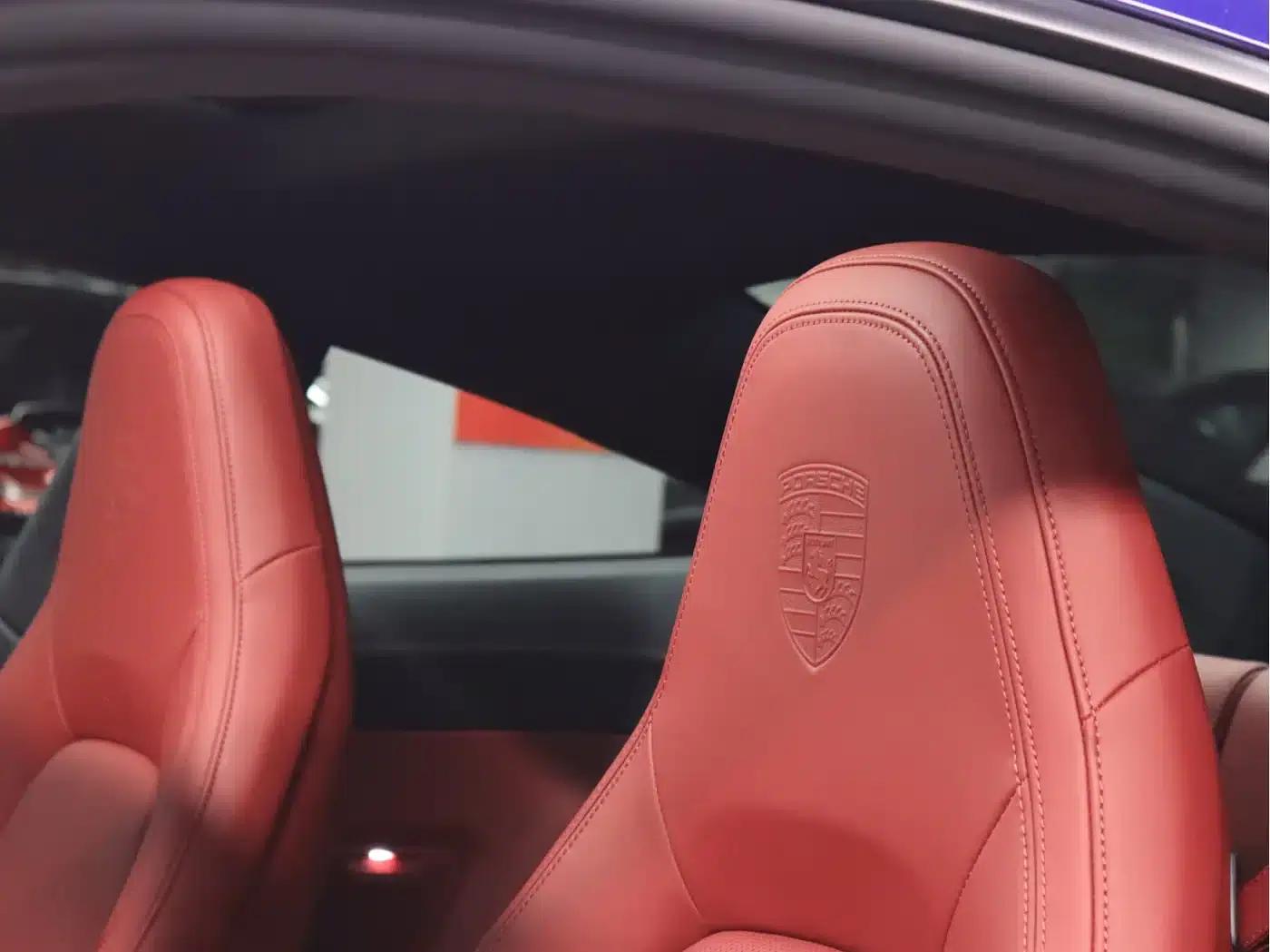 2023 Porsche 911 Carrera 4 3.0T — миниатюра 10