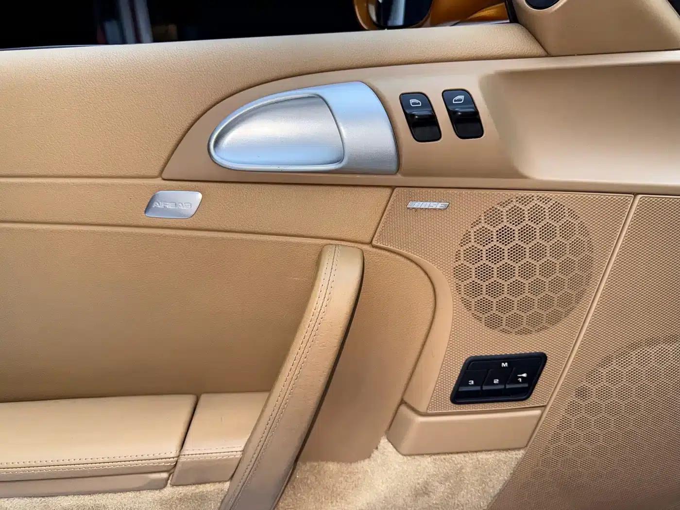 2010 Porsche 911 Carrera 4S 3.8L — миниатюра 21