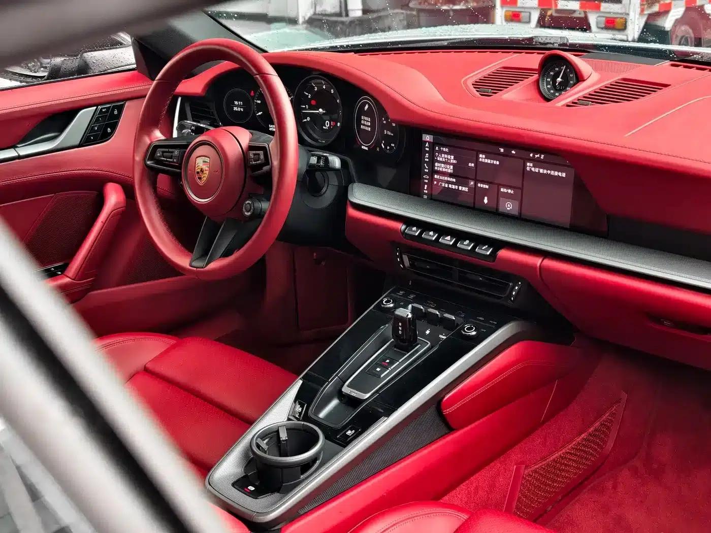 Porsche 911 2020 Carrera 3.0T — миниатюра 6