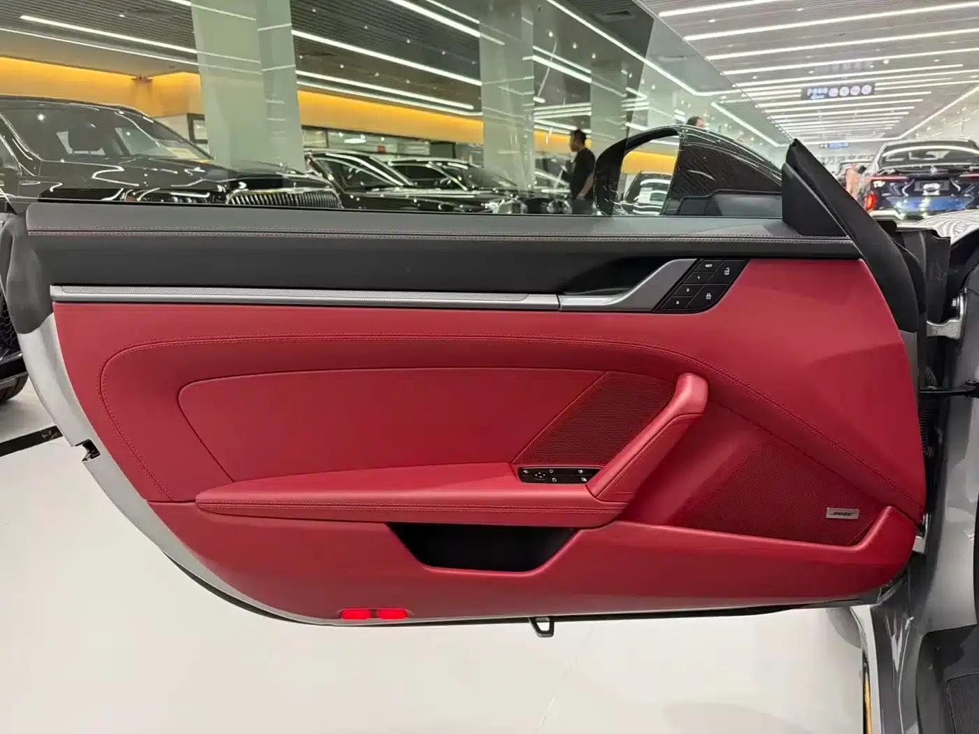 2022 Porsche 911 Carrera 3.0T — миниатюра 10