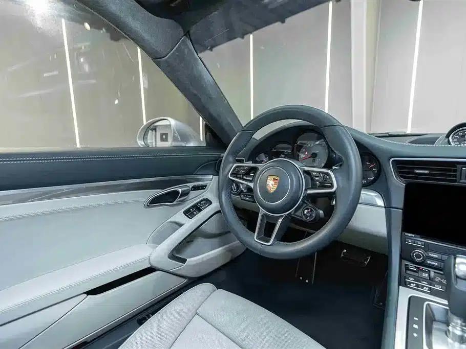 2016 Porsche 911 Carrera 4S 3.0T — миниатюра 12