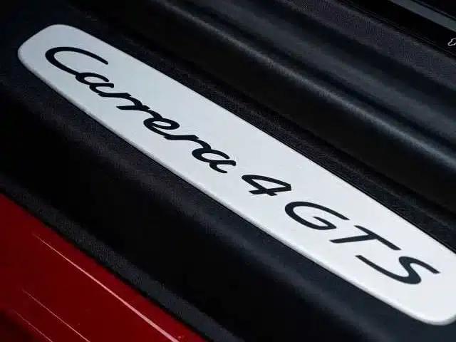 Porsche 911 2017 Carrera 4 GTS 3.0T — миниатюра 14