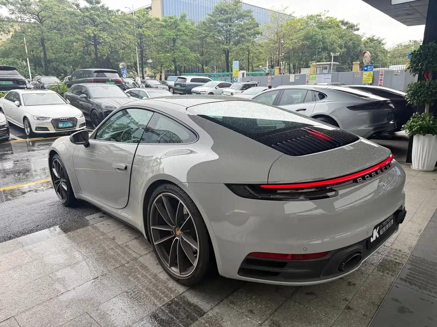 2022 Porsche 911 Carrera 3.0T — миниатюра 8