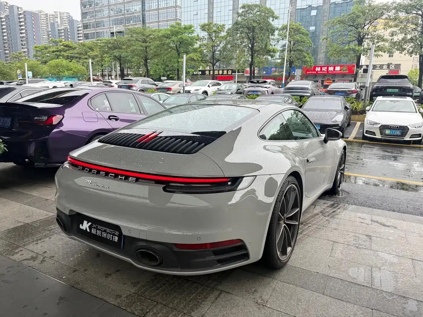 2022 Porsche 911 Carrera 3.0T — миниатюра 10