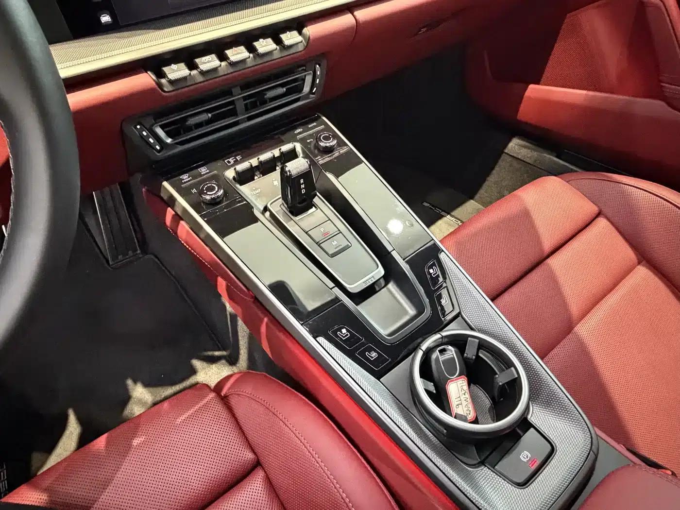 2023 Porsche 911 Carrera 3.0T — миниатюра 10