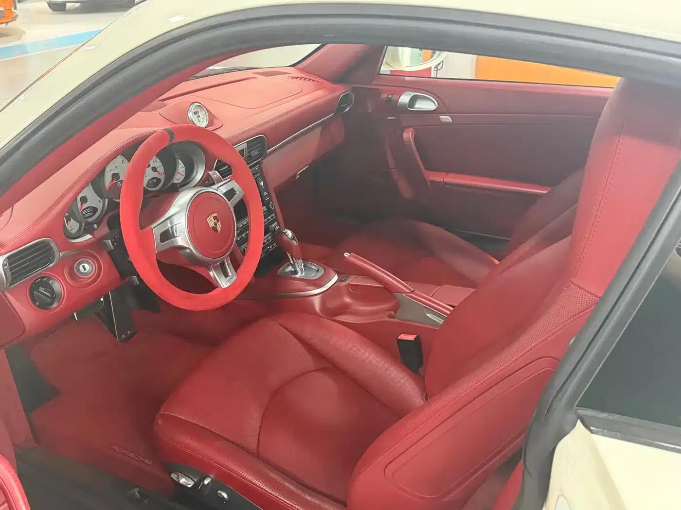 2010 Porsche 911 Turbo 3.8T — миниатюра 2