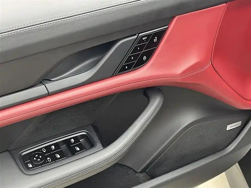2019 Taycan 4S — миниатюра 11