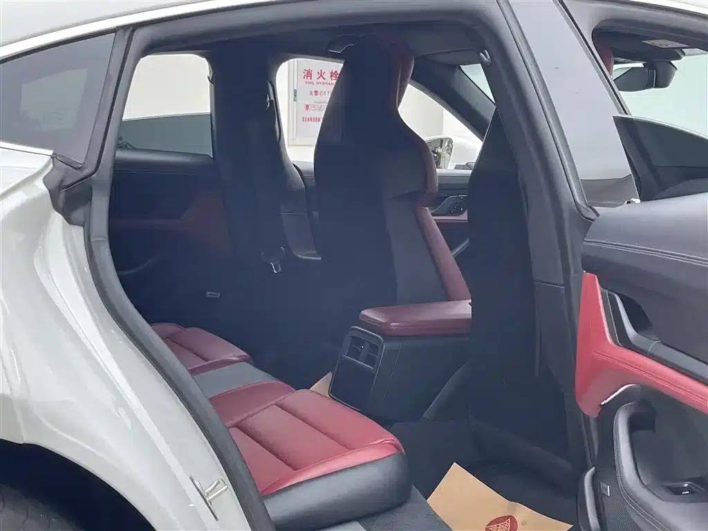 2019 Taycan 4S — миниатюра 13