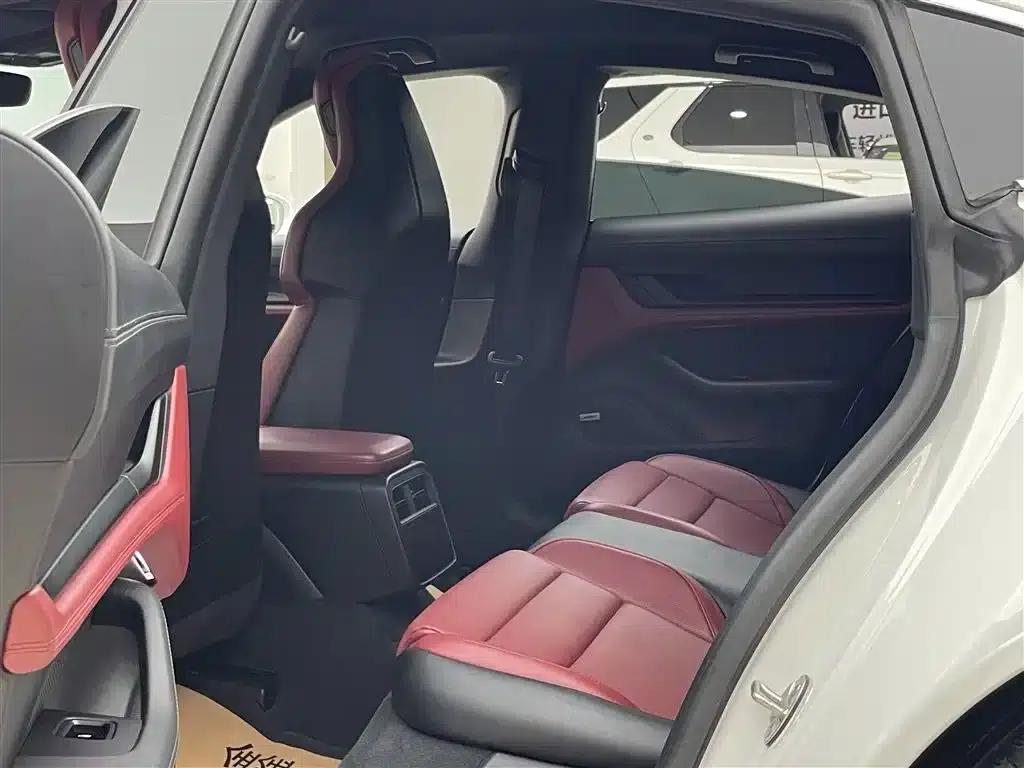 2019 Taycan 4S — миниатюра 14