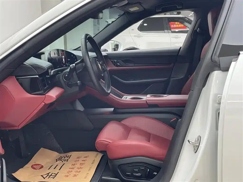 2019 Taycan 4S — миниатюра 16