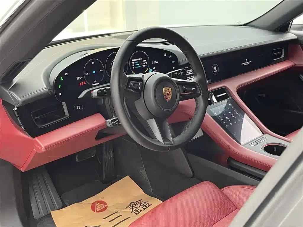 2019 Taycan 4S — миниатюра 17
