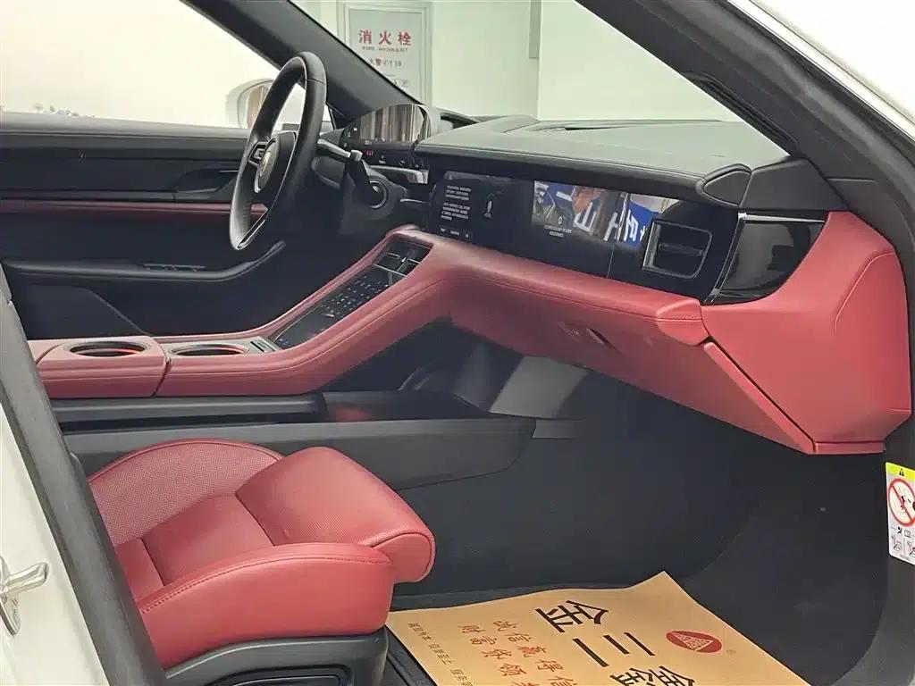 2019 Taycan 4S — миниатюра 25