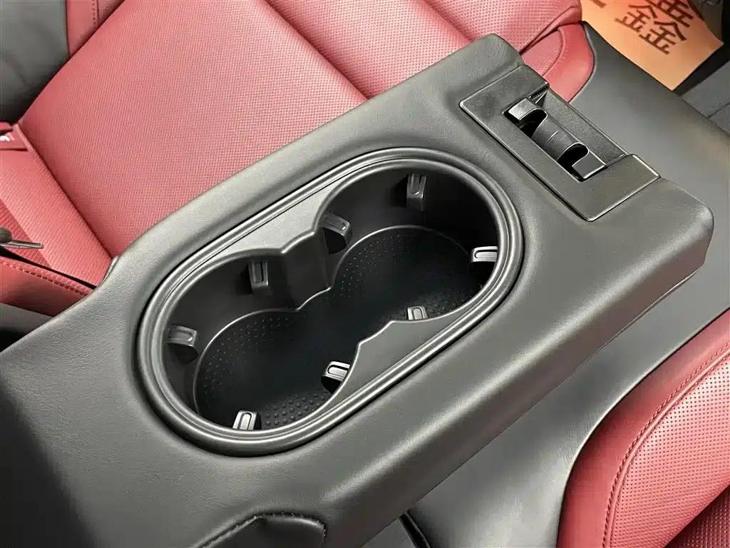 2019 Taycan 4S — миниатюра 26