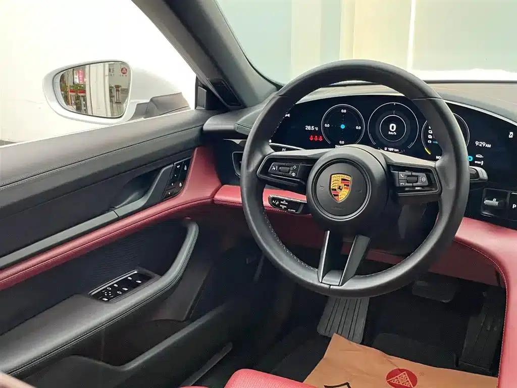 2019 Taycan 4S — миниатюра 30