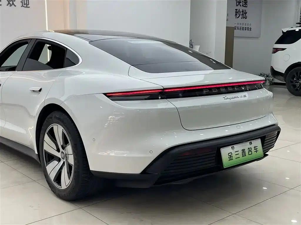 2019 Taycan 4S — миниатюра 33