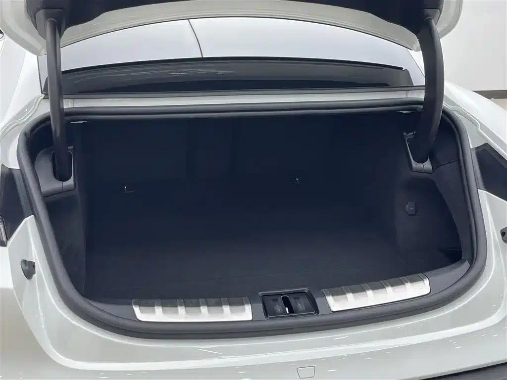 2019 Taycan 4S — миниатюра 34