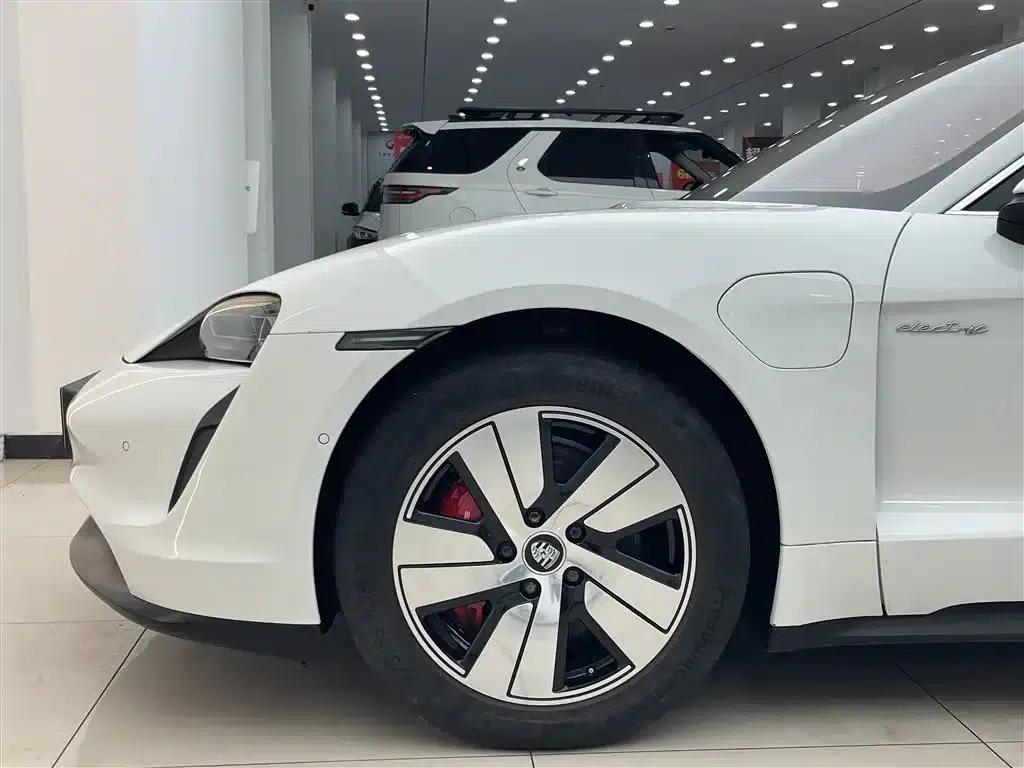 2019 Taycan 4S — миниатюра 8