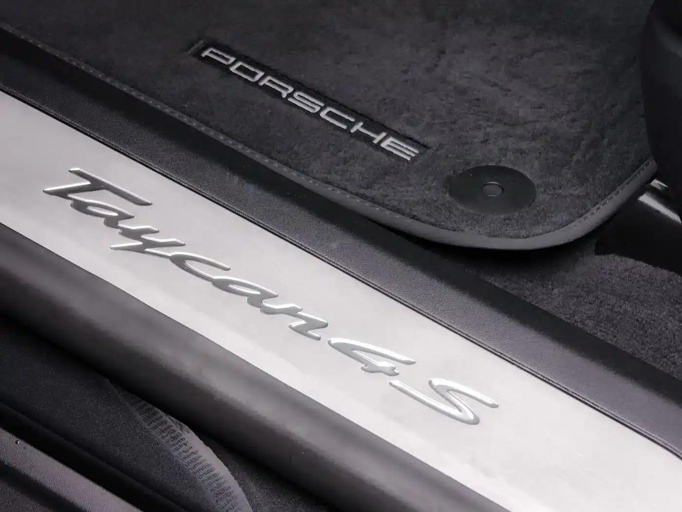 Taycan 2025 Taycan 4S Cross Turismo — миниатюра 16