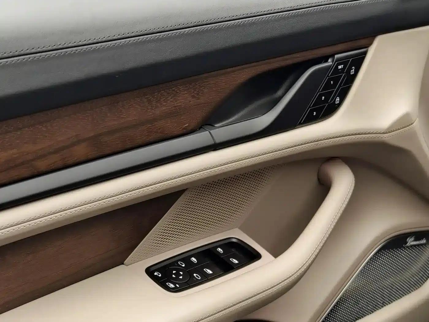 Taycan 2025 Taycan 4S Cross Turismo — миниатюра 20