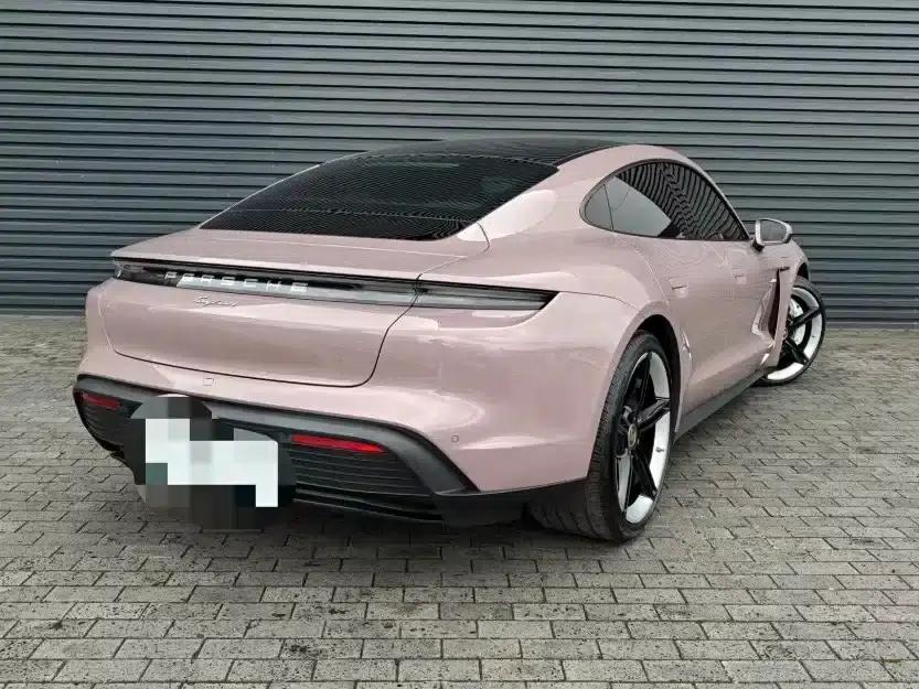 2020 Taycan — миниатюра 12